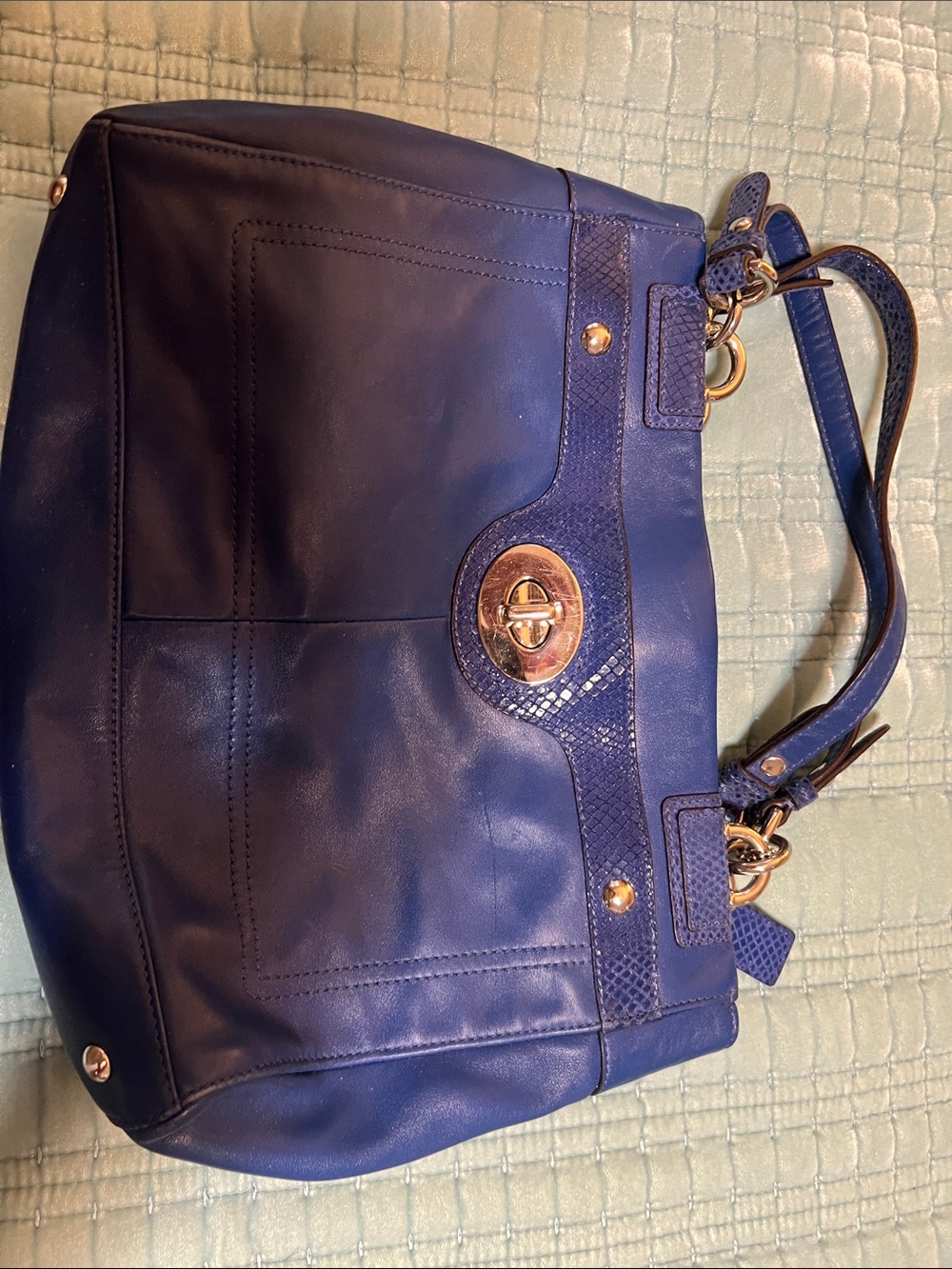 Penelope Blue Leather Coach turn-Lock Shoulder Bag